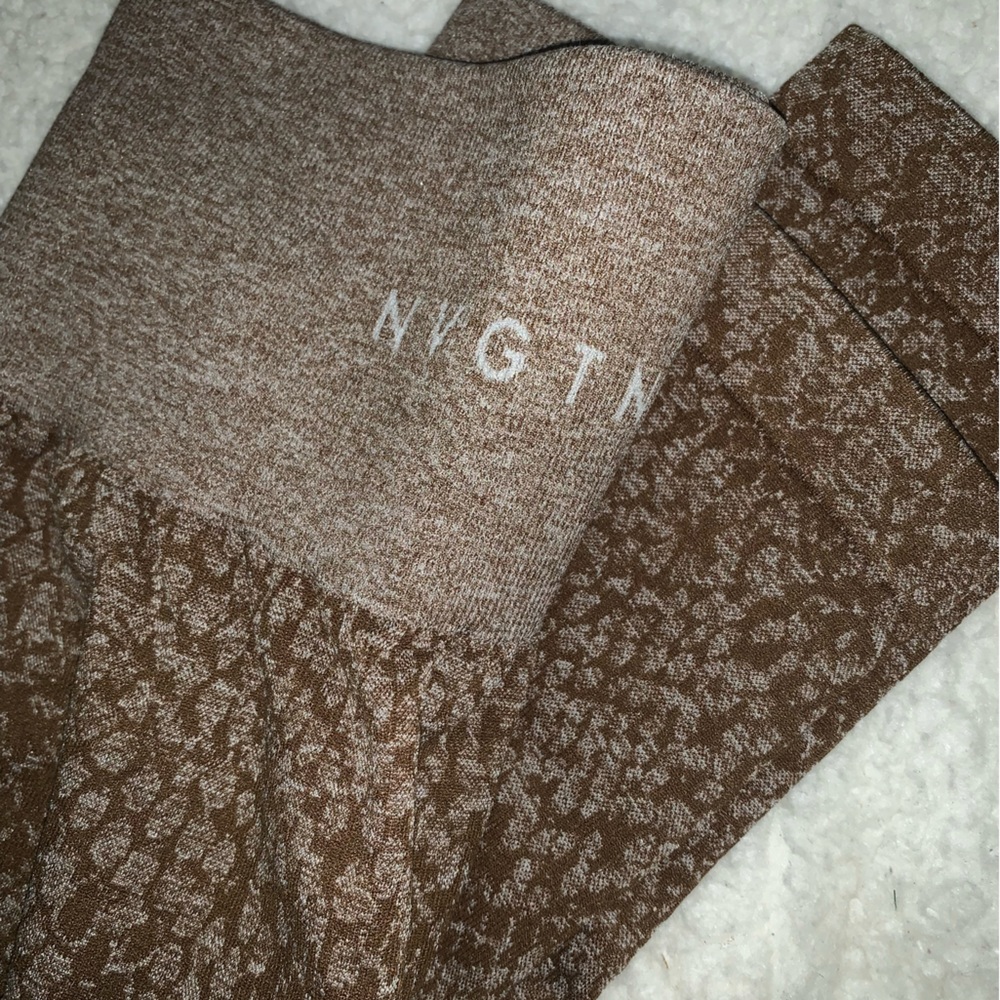 NVGTN XS Mocha Snakeskin Print Leggings